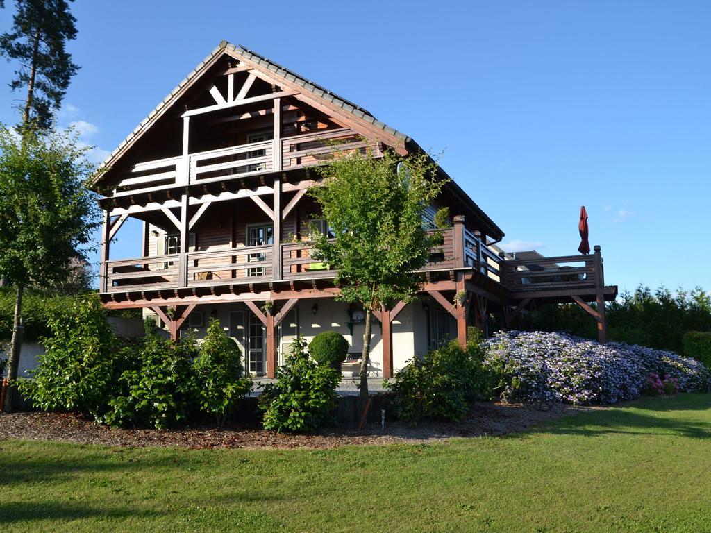 Willa Affluent Chalet In Septon With Bubble Bath Durbuy Zewnętrze zdjęcie